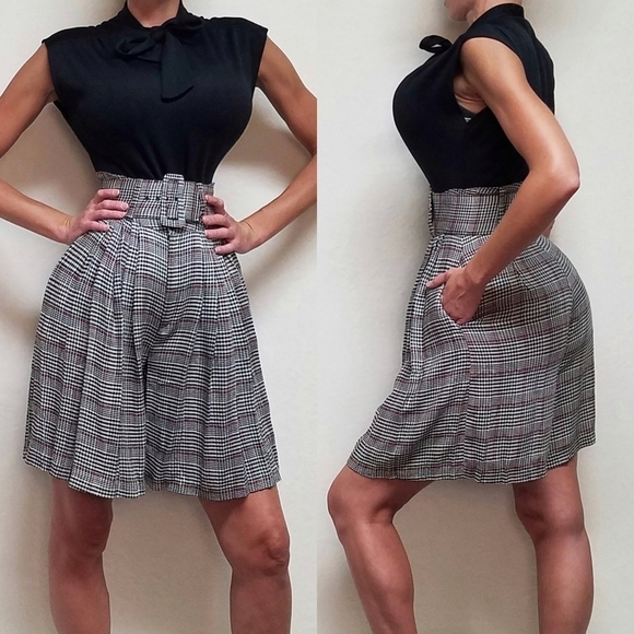 VINTAGE 1970s Black Bow Tie Top Red Plaid Extra High Rise Belted Culotte Set 8